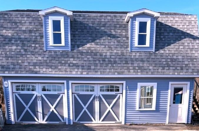 Lodge Colonial Gables Oceanfront Village Belfast